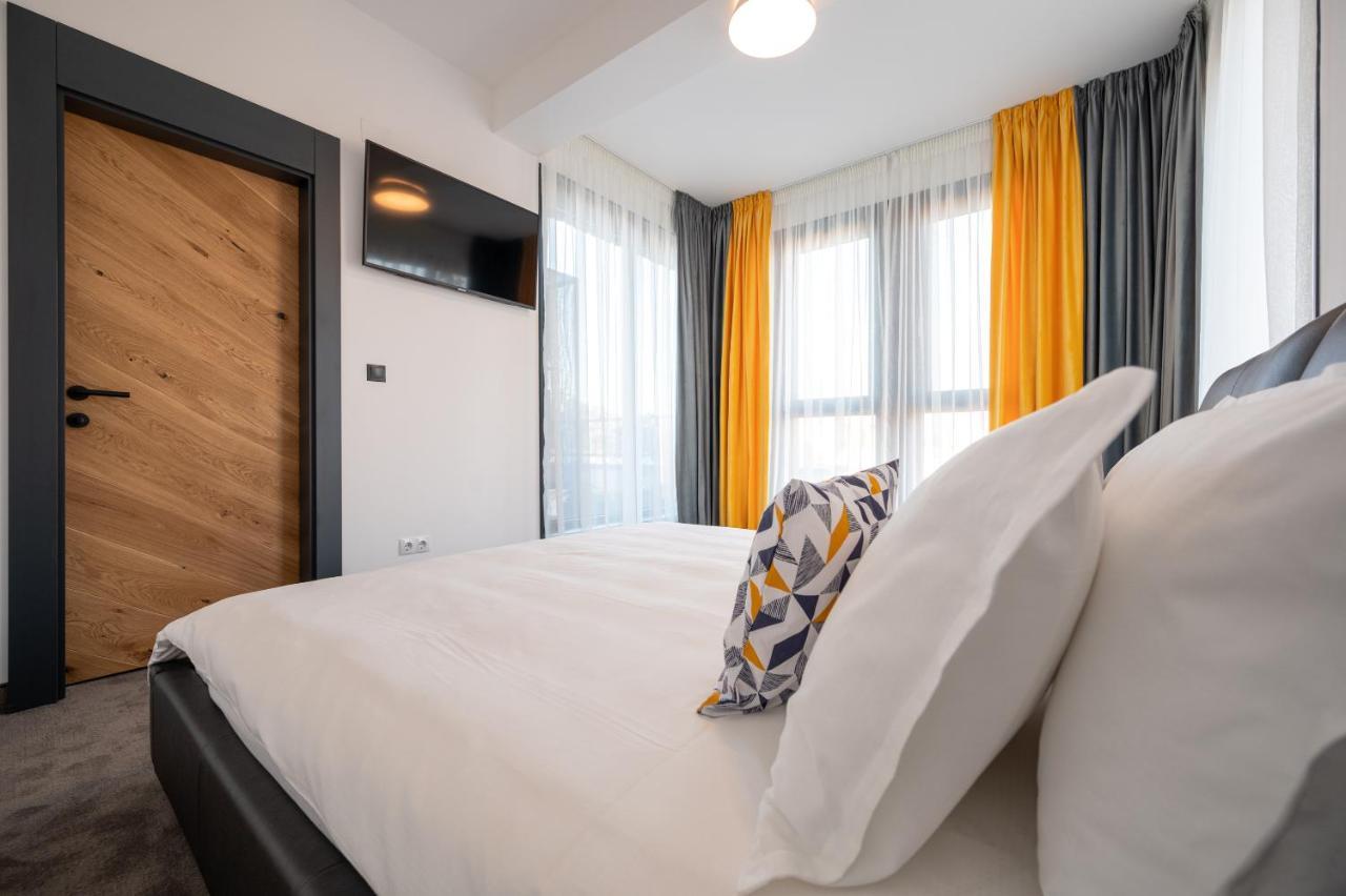 Calvin Apart otel Oradea Dış mekan fotoğraf