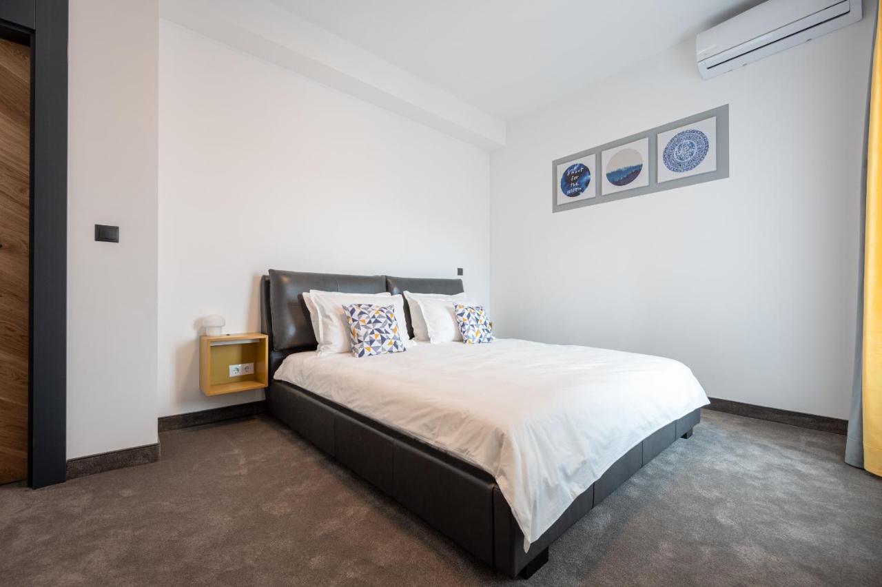 Calvin Apart otel Oradea Dış mekan fotoğraf