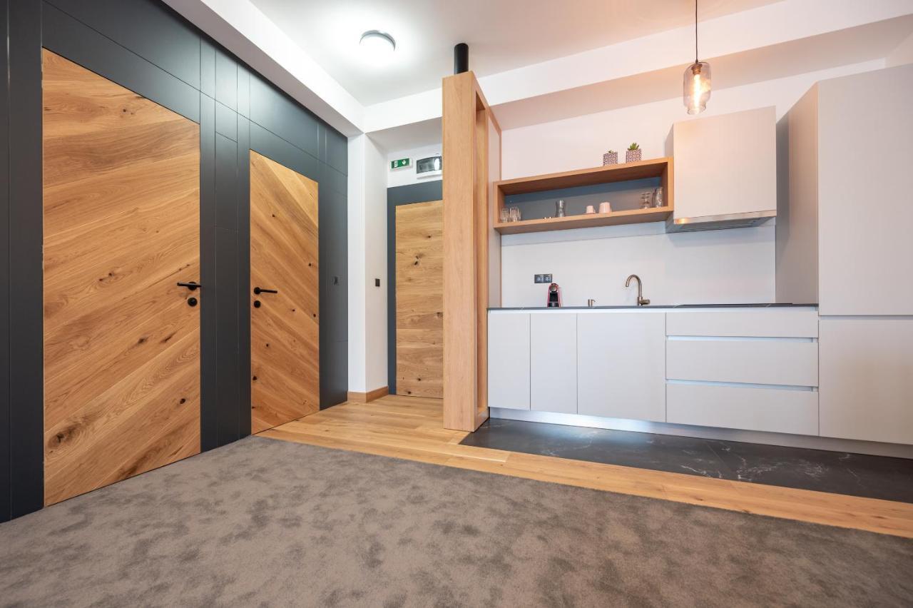 Calvin Apart otel Oradea Dış mekan fotoğraf