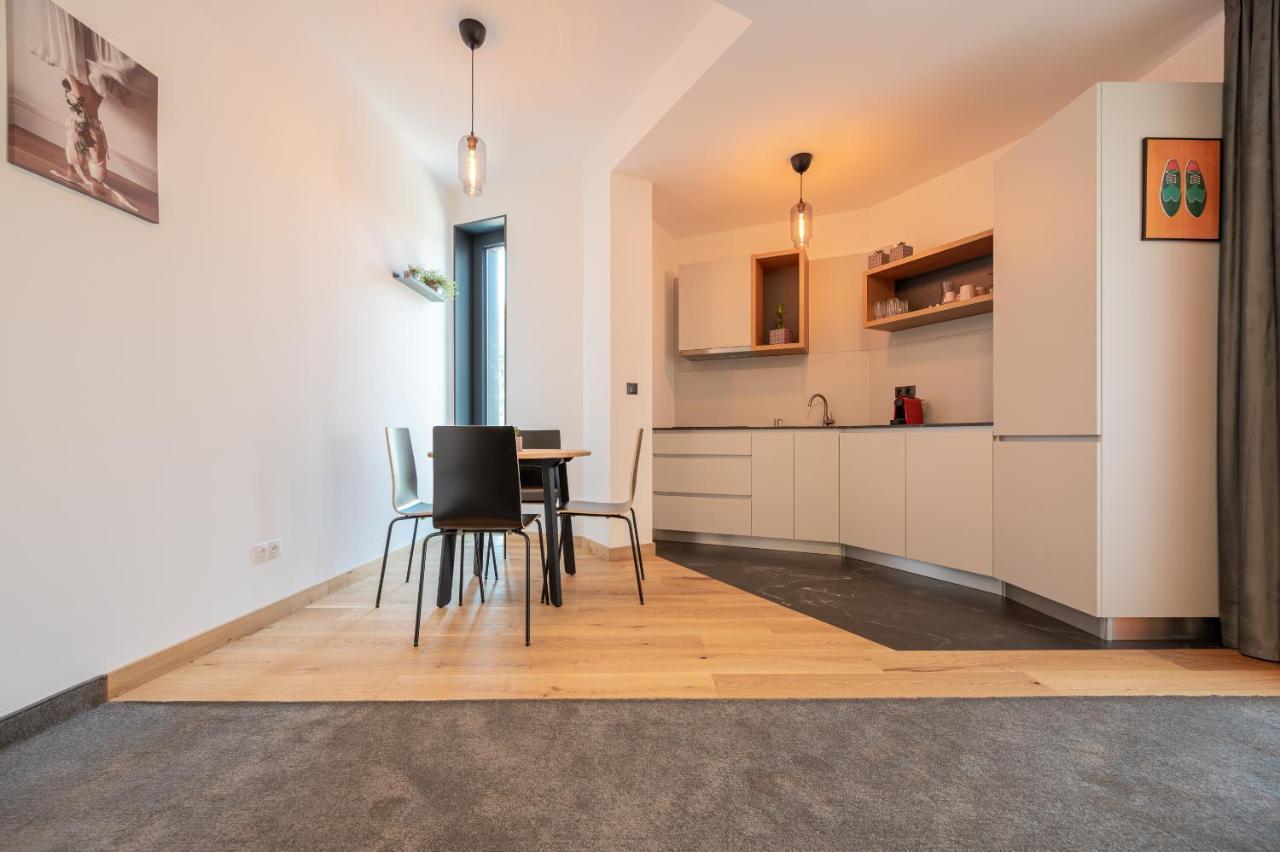 Calvin Apart otel Oradea Dış mekan fotoğraf