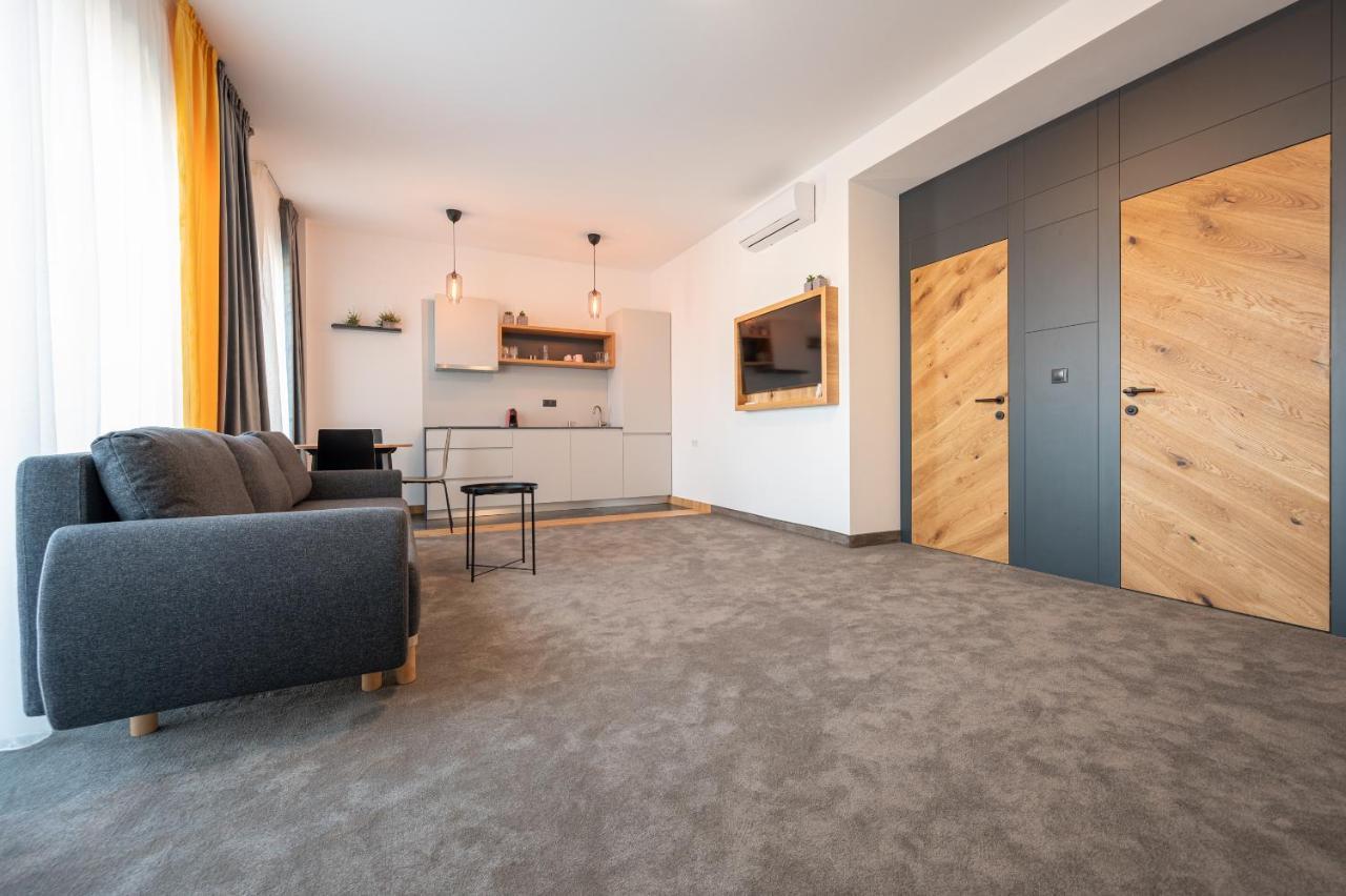 Calvin Apart otel Oradea Dış mekan fotoğraf