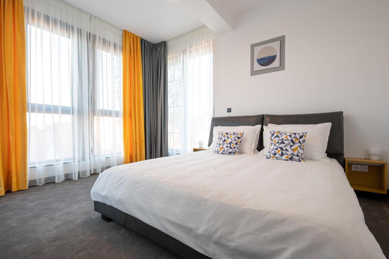 Calvin Apart otel Oradea Dış mekan fotoğraf