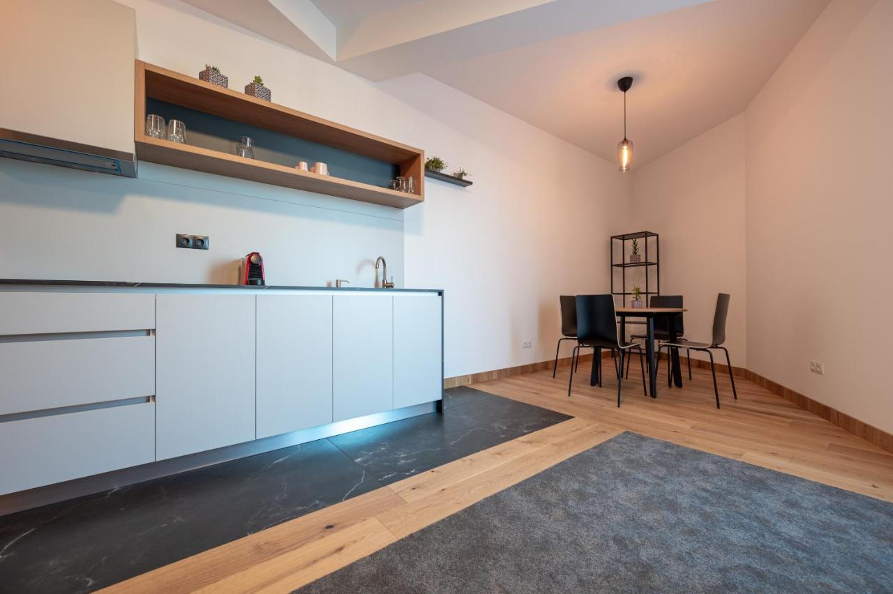 Calvin Apart otel Oradea Dış mekan fotoğraf