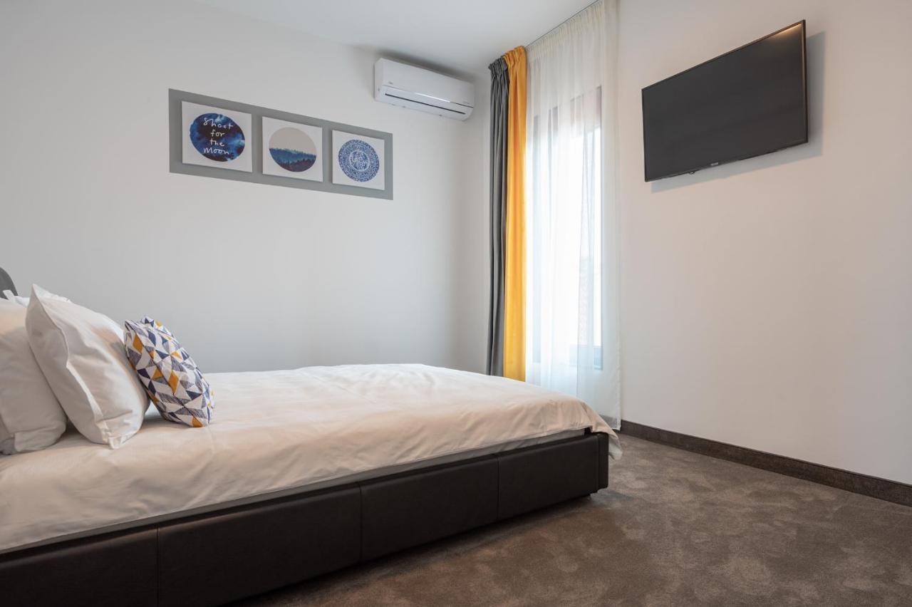 Calvin Apart otel Oradea Dış mekan fotoğraf