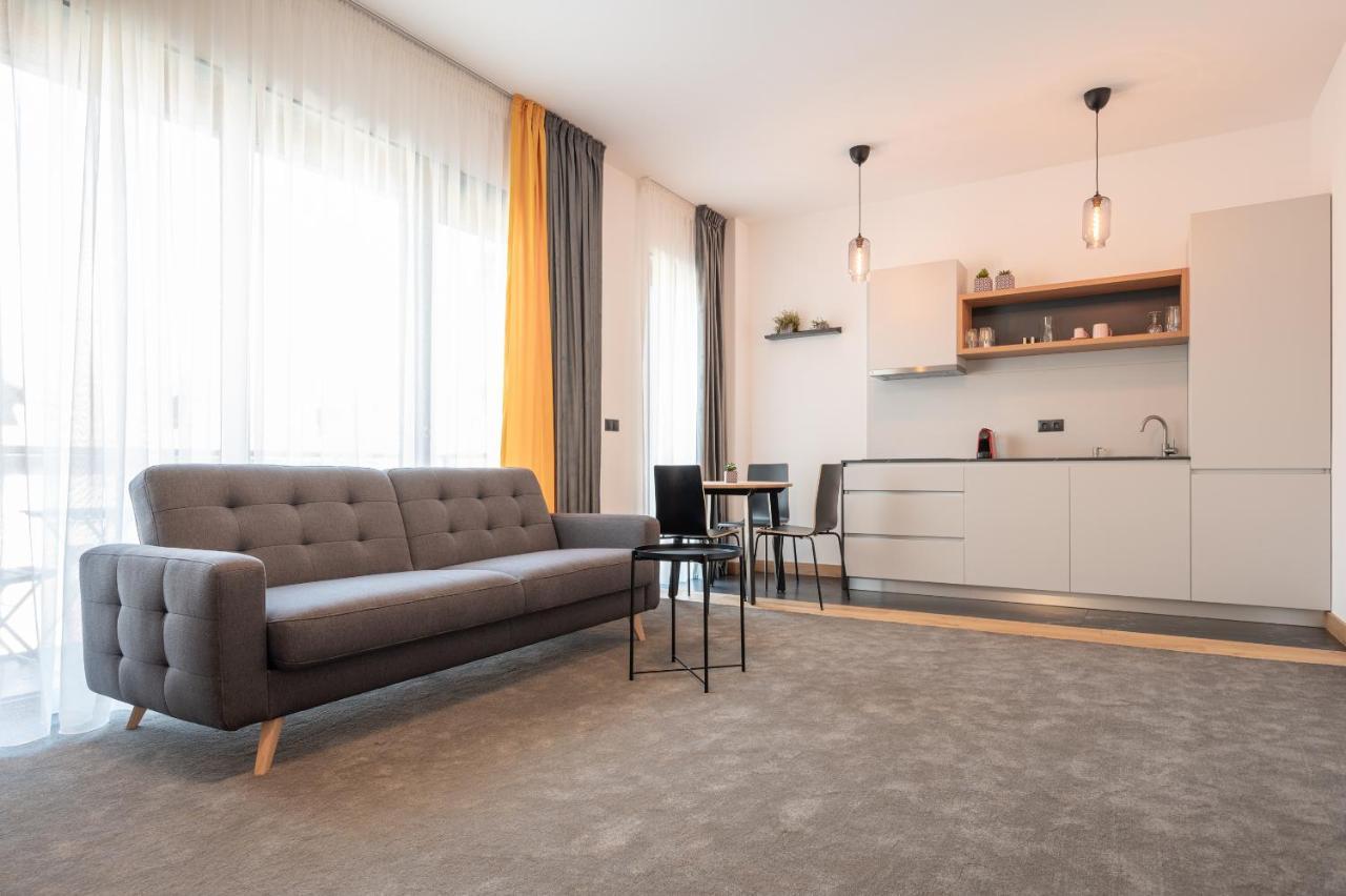 Calvin Apart otel Oradea Dış mekan fotoğraf