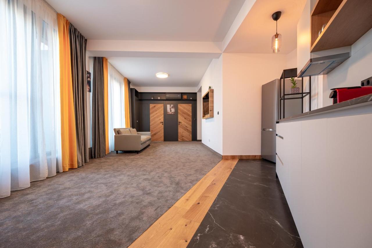 Calvin Apart otel Oradea Dış mekan fotoğraf