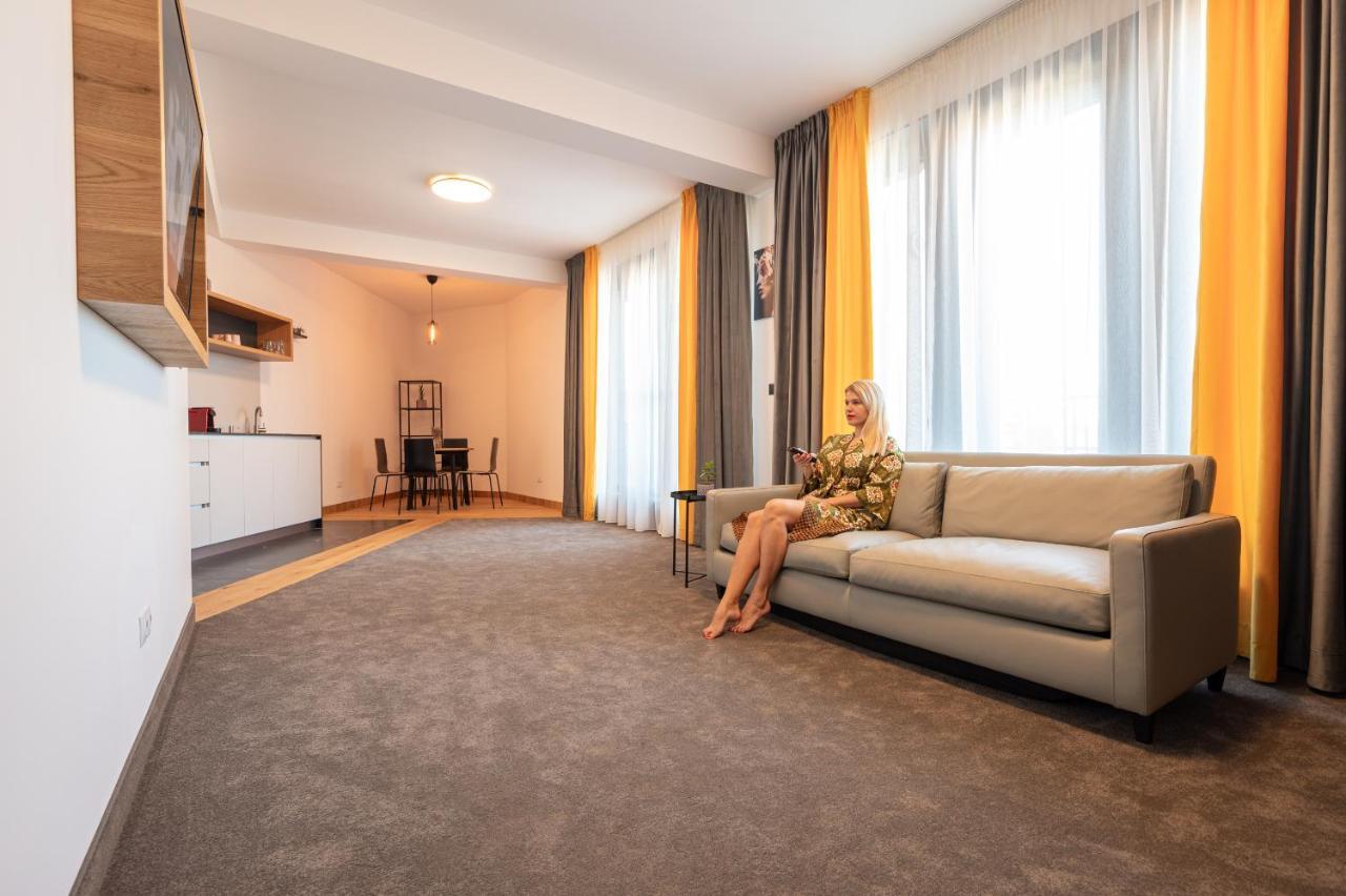 Calvin Apart otel Oradea Dış mekan fotoğraf